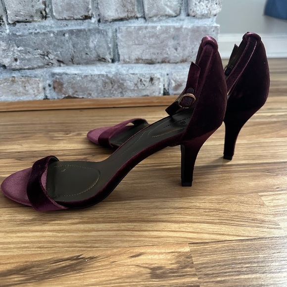 NWOT Velvet Bandolino heels size 10 M - Picture 4 of 8